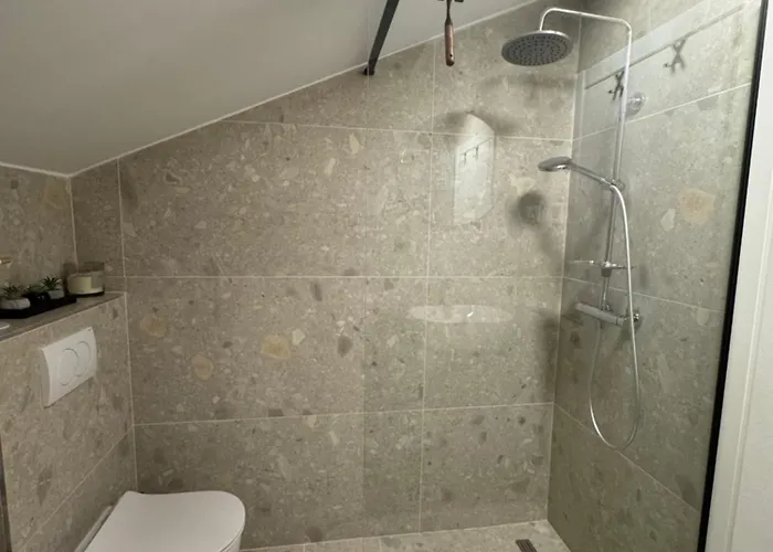 Modern Design I Stylish & Comfortable