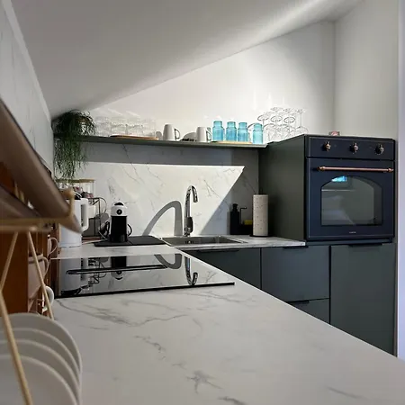 Modern Design I Stylish & Comfortable I Split