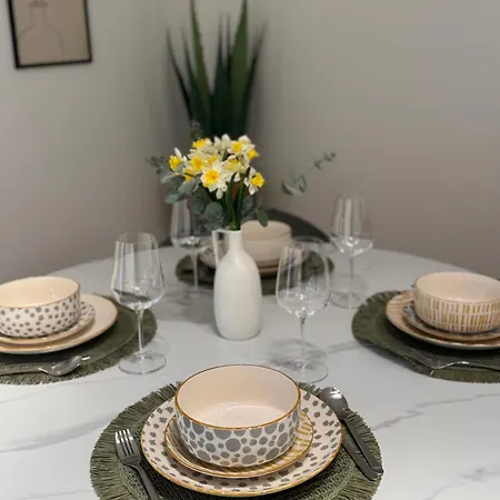 Modern Design I Stylish & Comfortable I Split 솔린